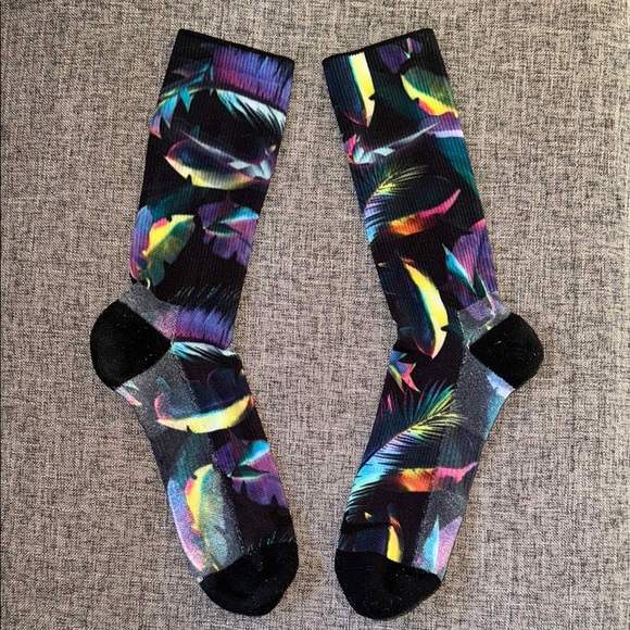 Colorful Tropical Pattern Socks - Picture 2 of 2